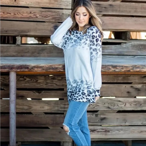 Tickled Teal Marley Tunic Sweater in Ombré Leopard Long Sleeve Lightweight Long - Picture 7 of 13